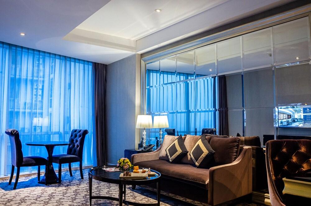 Hotel Ciputra World Surabaya Managed By Swiss-Belhotel International Екстер'єр фото
